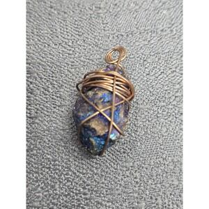 Handmade‎ Copper Wire Wrapped Peacock Ore Pendant Blue Purple Crystal Stone